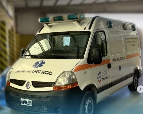 2230ef56-abf9-44fb-af79-eed59801dd03ambulancia44