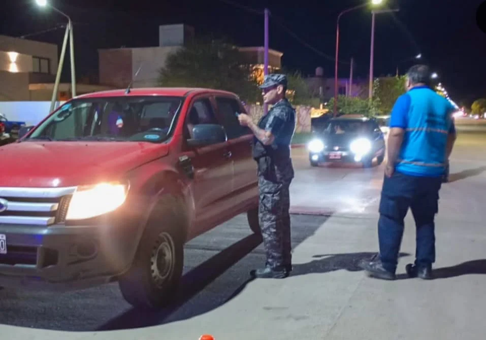 WhatsApp Image 2026-04-05 at 23.55.30policia arro4