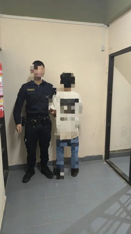 69a01a40-274f-40d2-9431-c196c0957d82policia55