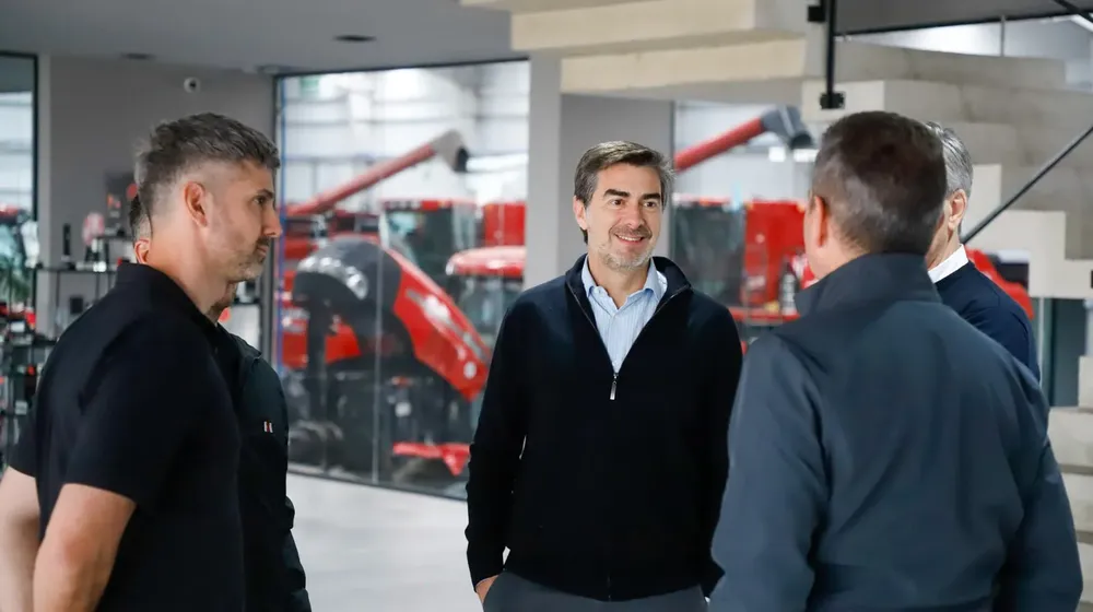 281ad898-c1ef-4f29-813b-d9d8a04e3ae1SEM77