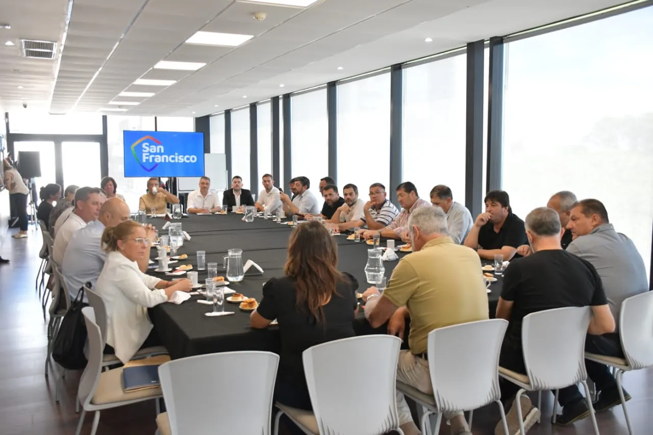 autoridadesd san juasto3