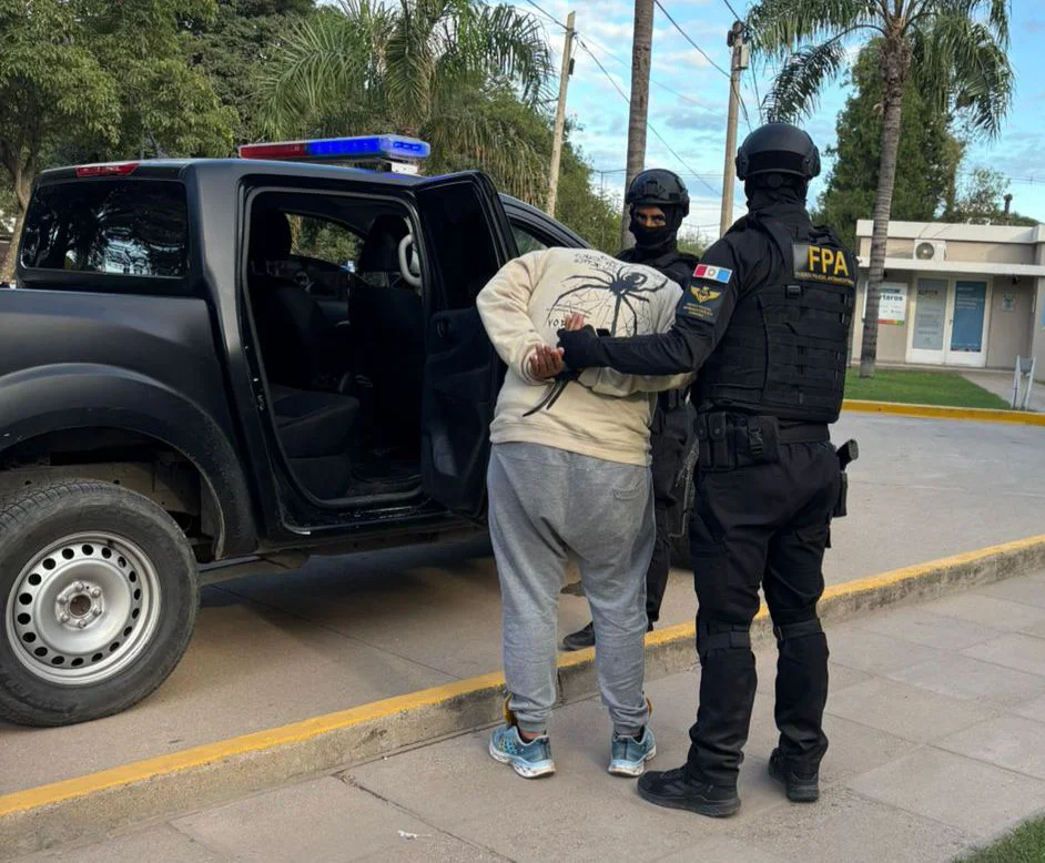 WhatsApp Image 2026-04-23 at 21.21.53policia2