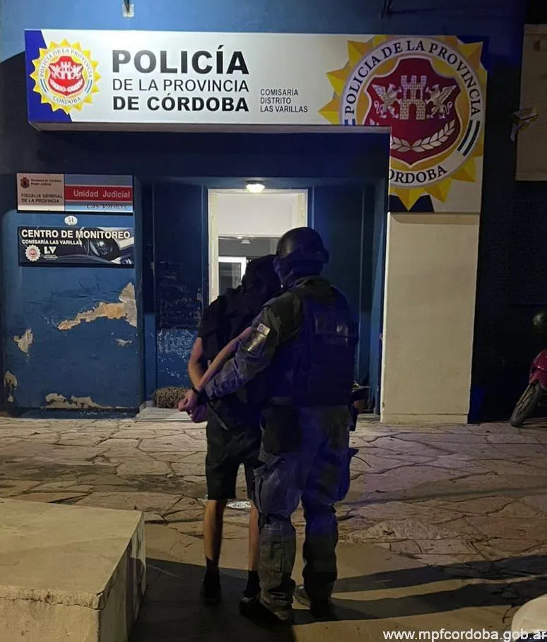 policia las varillas4