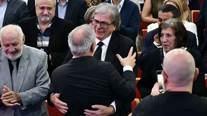 universida cumpled 2