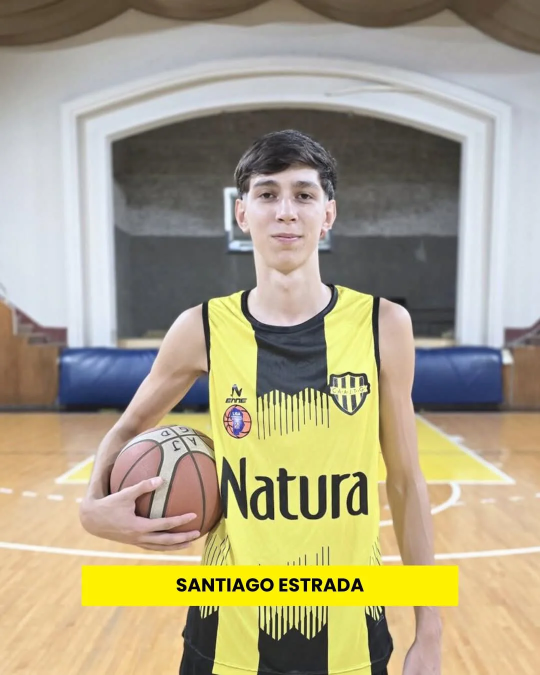 WhatsApp Image 2026-03-15 at 09.54.54jugador6