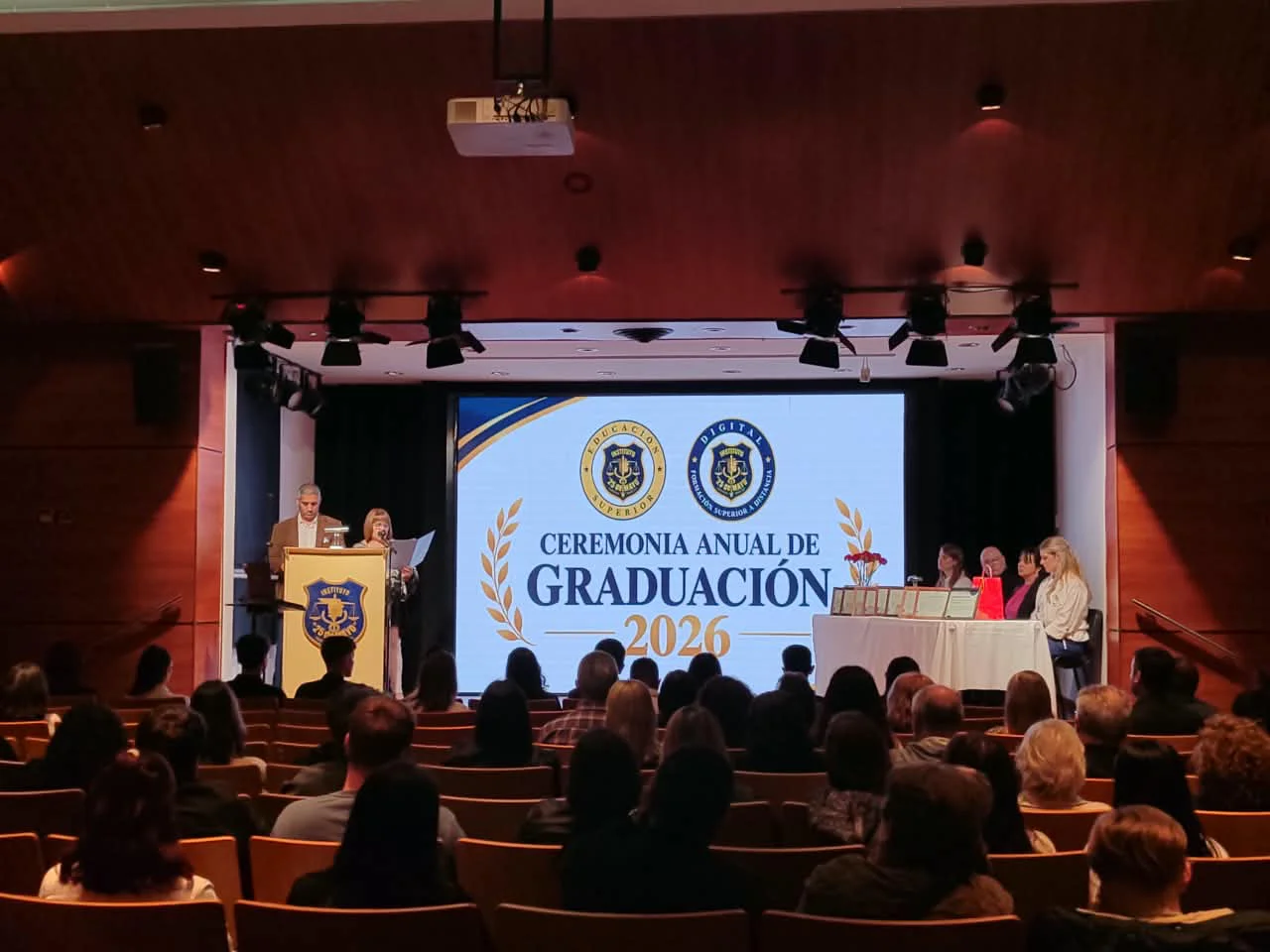 ff32ba90-1ed8-49c9-9174-bb2527de6b25graduacion