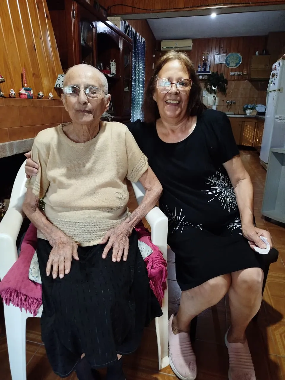 WhatsApp Image 2025-12-19 at 09.46.26ramona6666