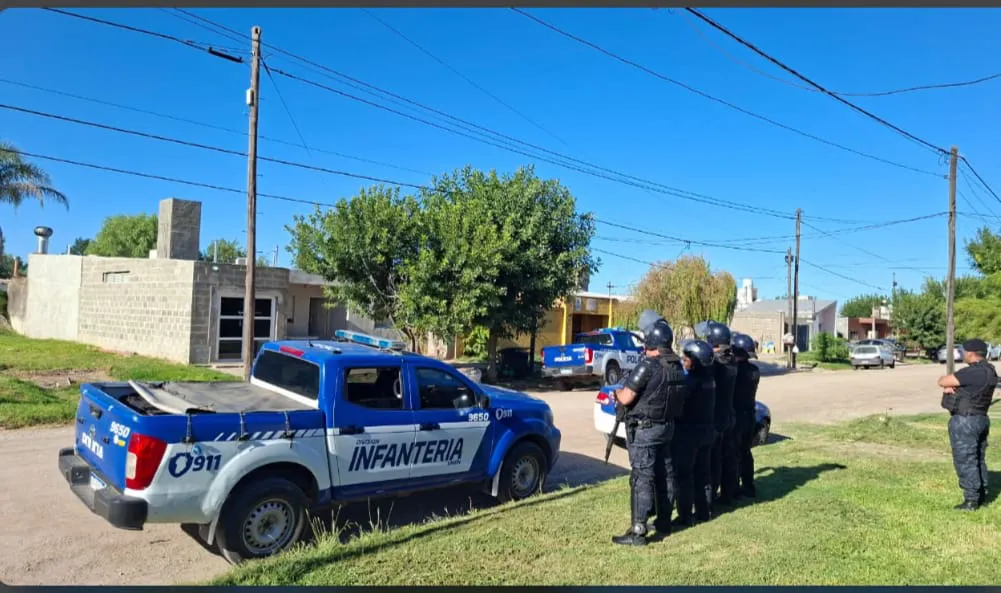 WhatsApp Image 2026-01-05 at 09.46.28policias3333