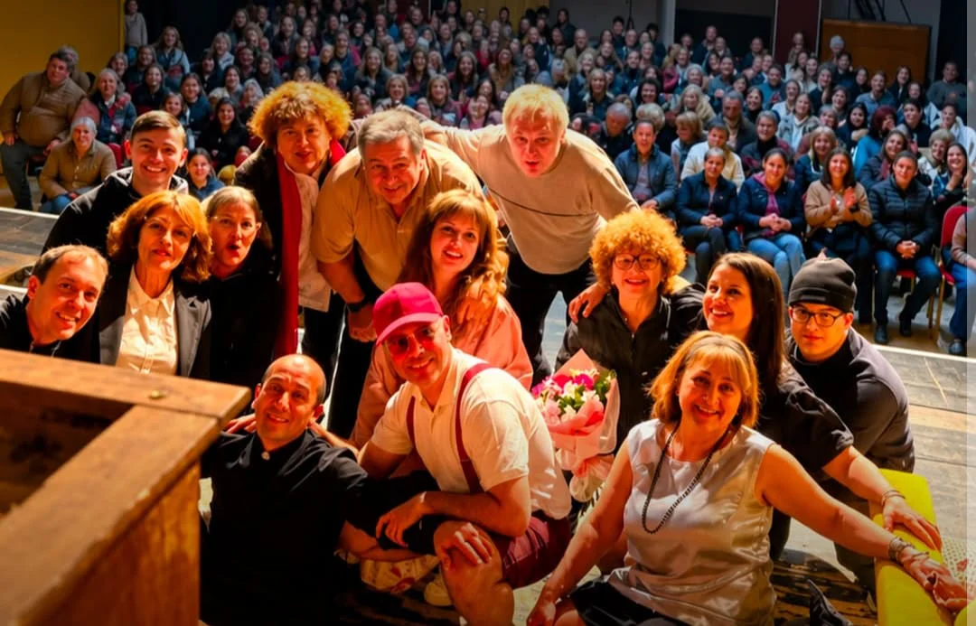 b632dd8b-b45c-404c-bb9f-e0b2840e7de3TEATRO