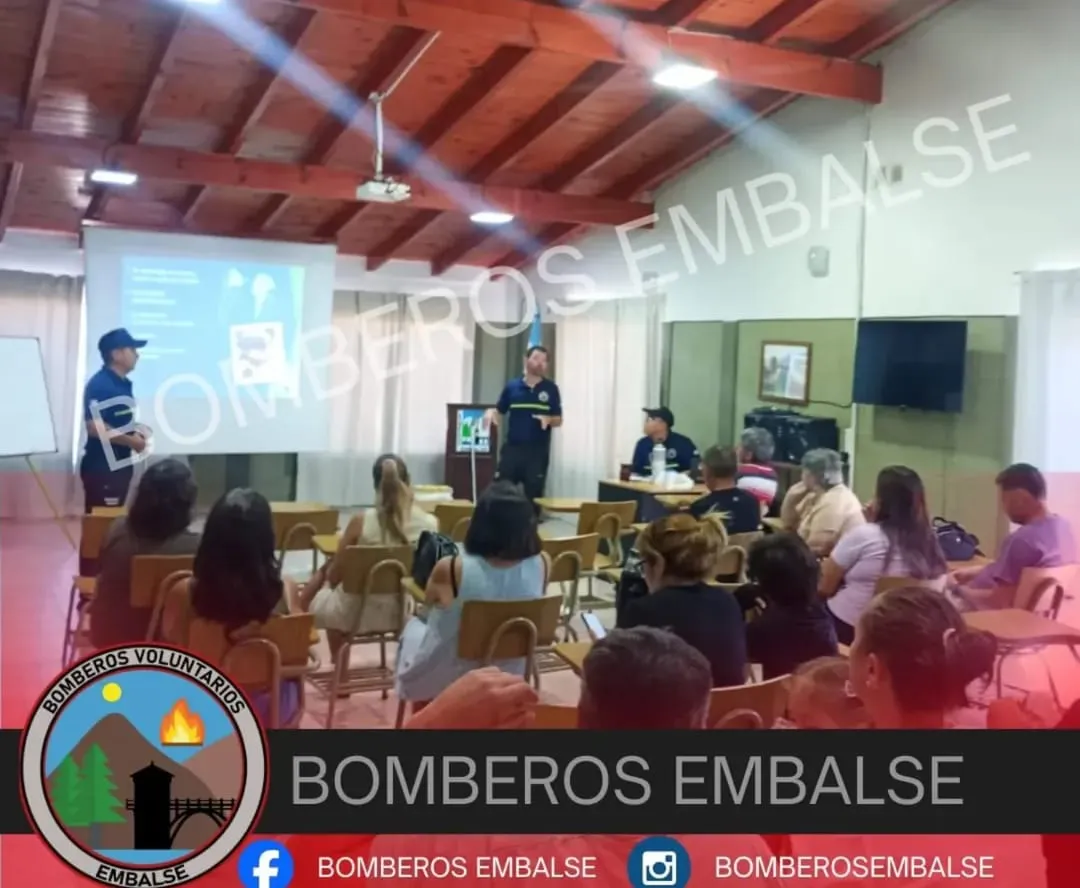 WhatsApp Image 2026-02-08 at 23.01.54charla bomberso33