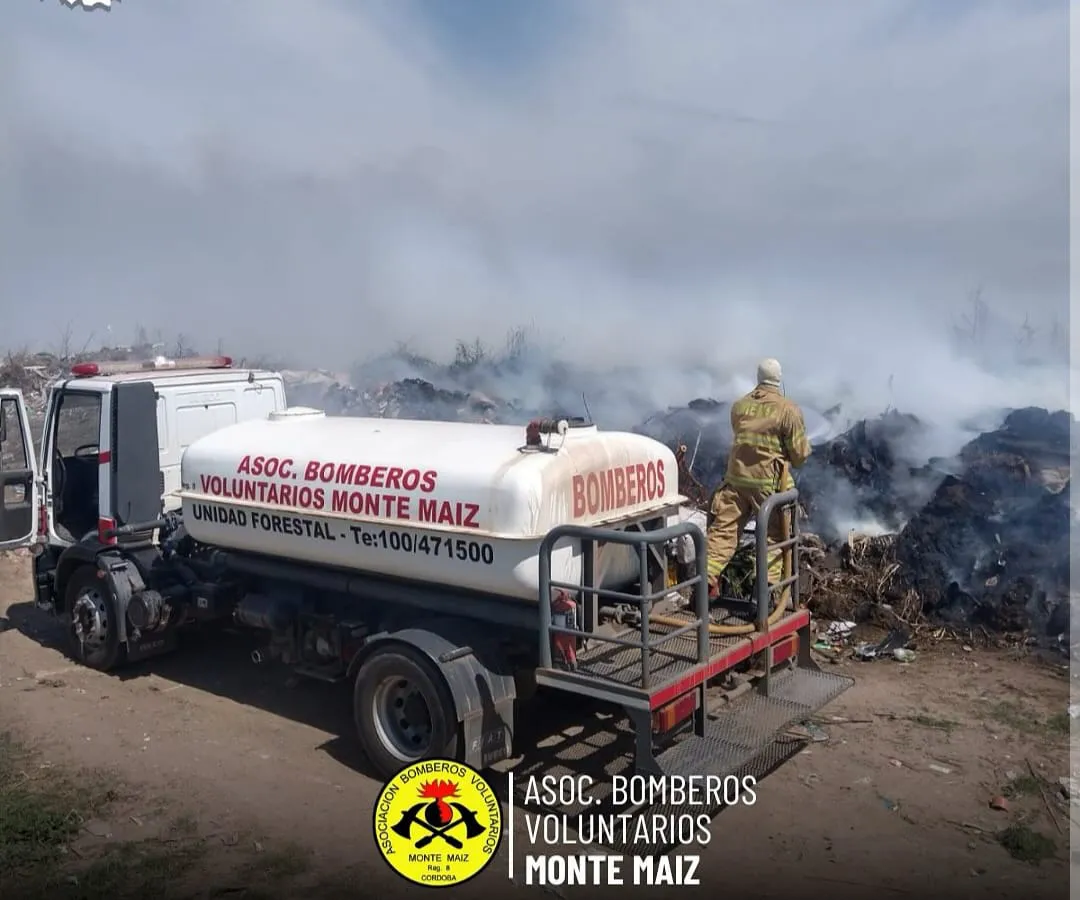 Monte Maíz: Bomberos Voluntarios combatieron un incendio en el basural ...