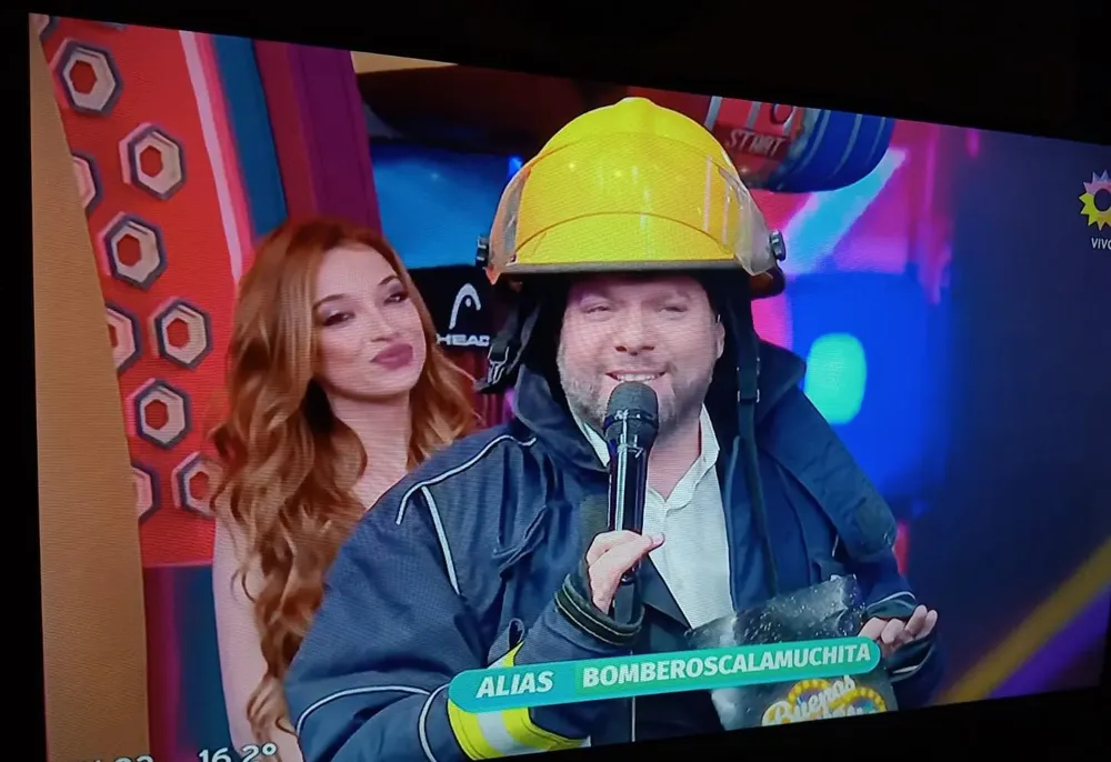 bomeros en la telke4
