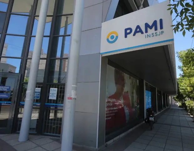 PAMI44