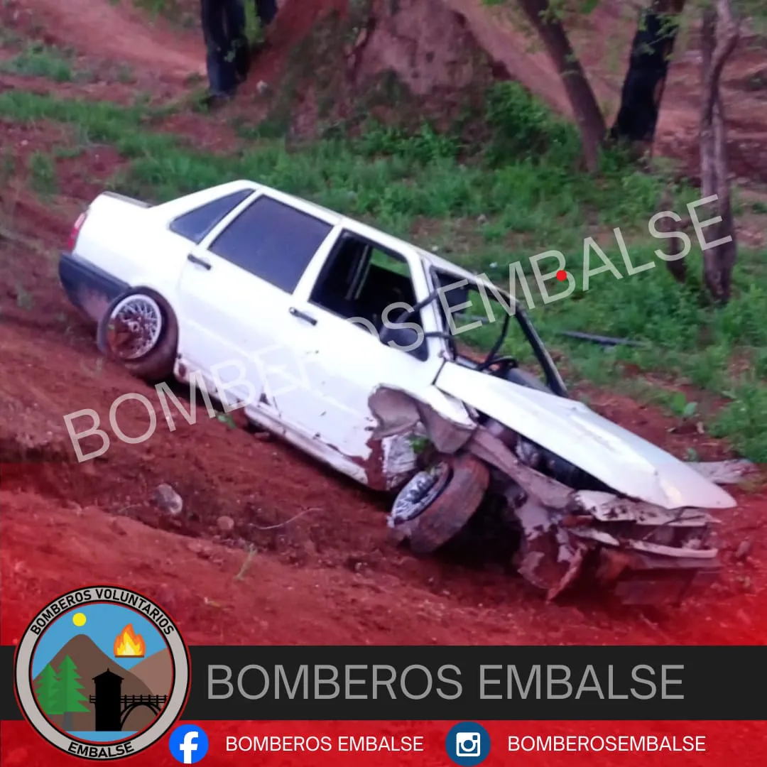 auto bomeros adentro