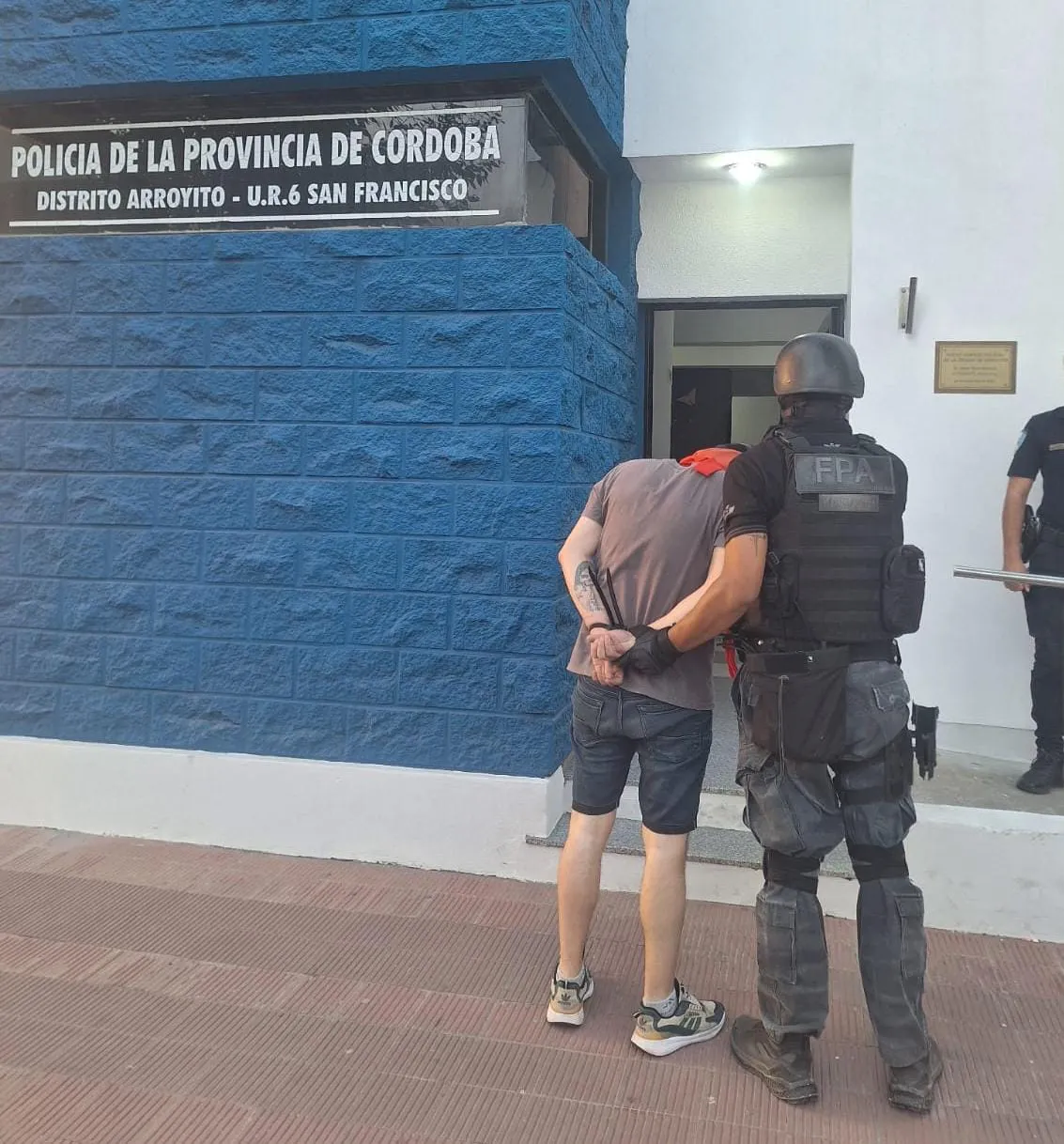 detenido 1710