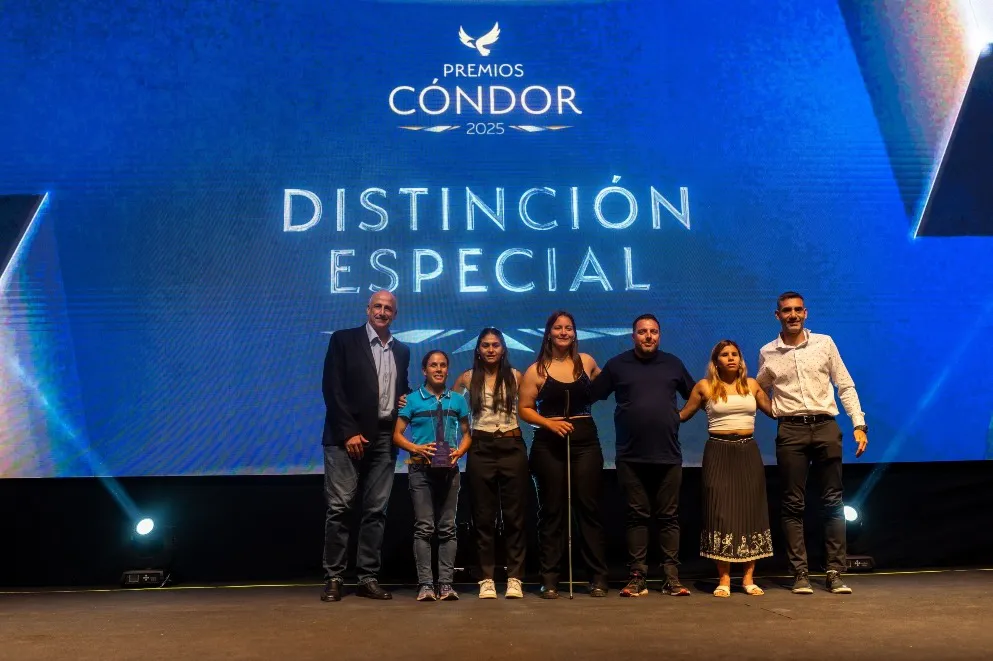 WhatsApp Image 2025-12-19 at 09.35.00premios condor murcielagos