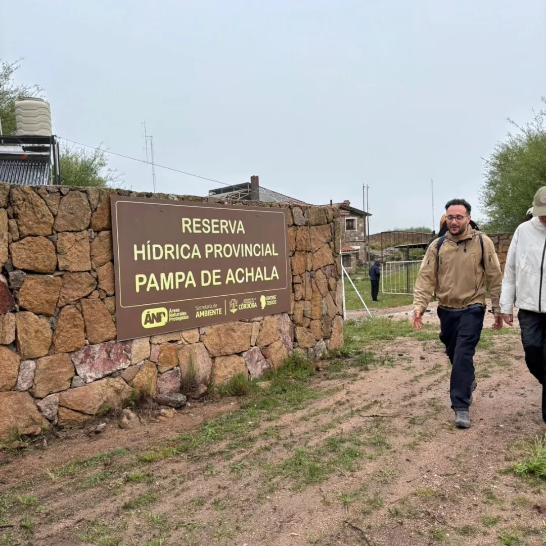 WhatsApp Image 2025-12-18 at 09.19.53laspiur666