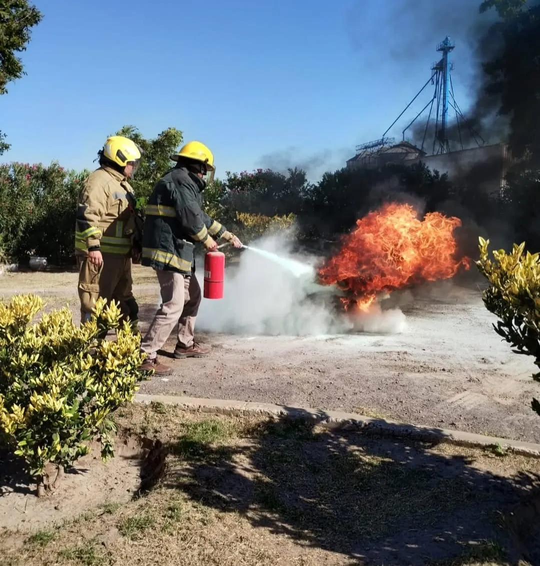 WhatsApp Image 2026-01-26 at 00.19.44capacitacion deheza1