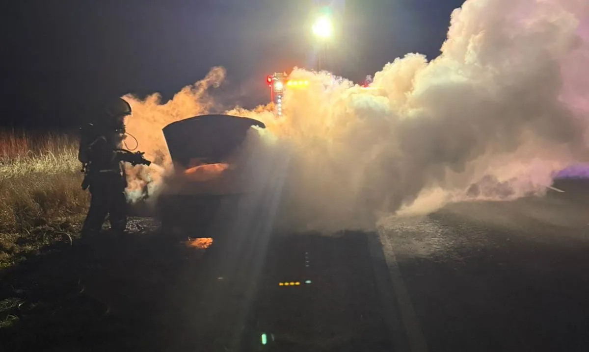 auto incendio lunes66