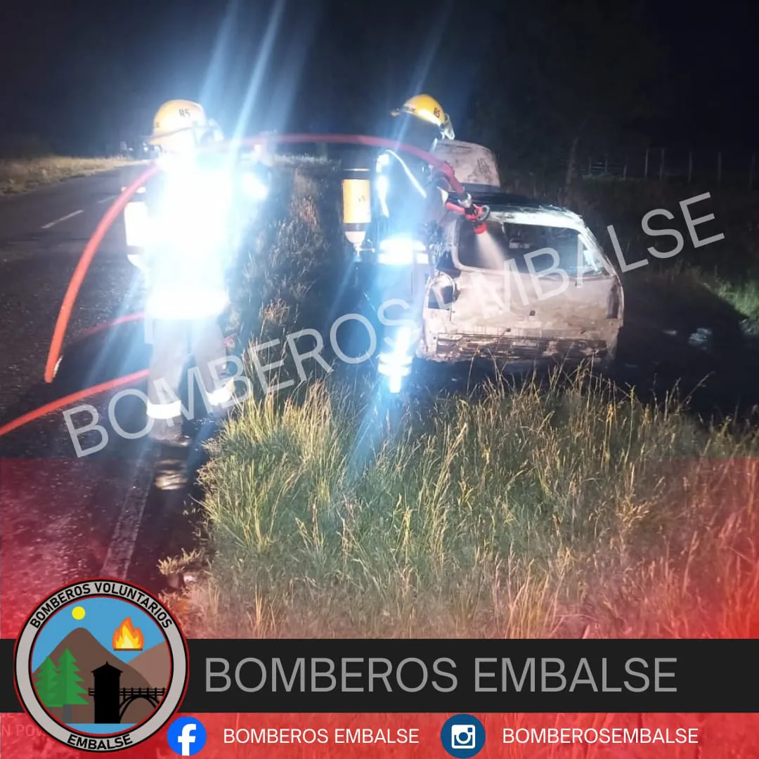 WhatsApp Image 2025-12-17 at 08.21.23bbomeros accidente1