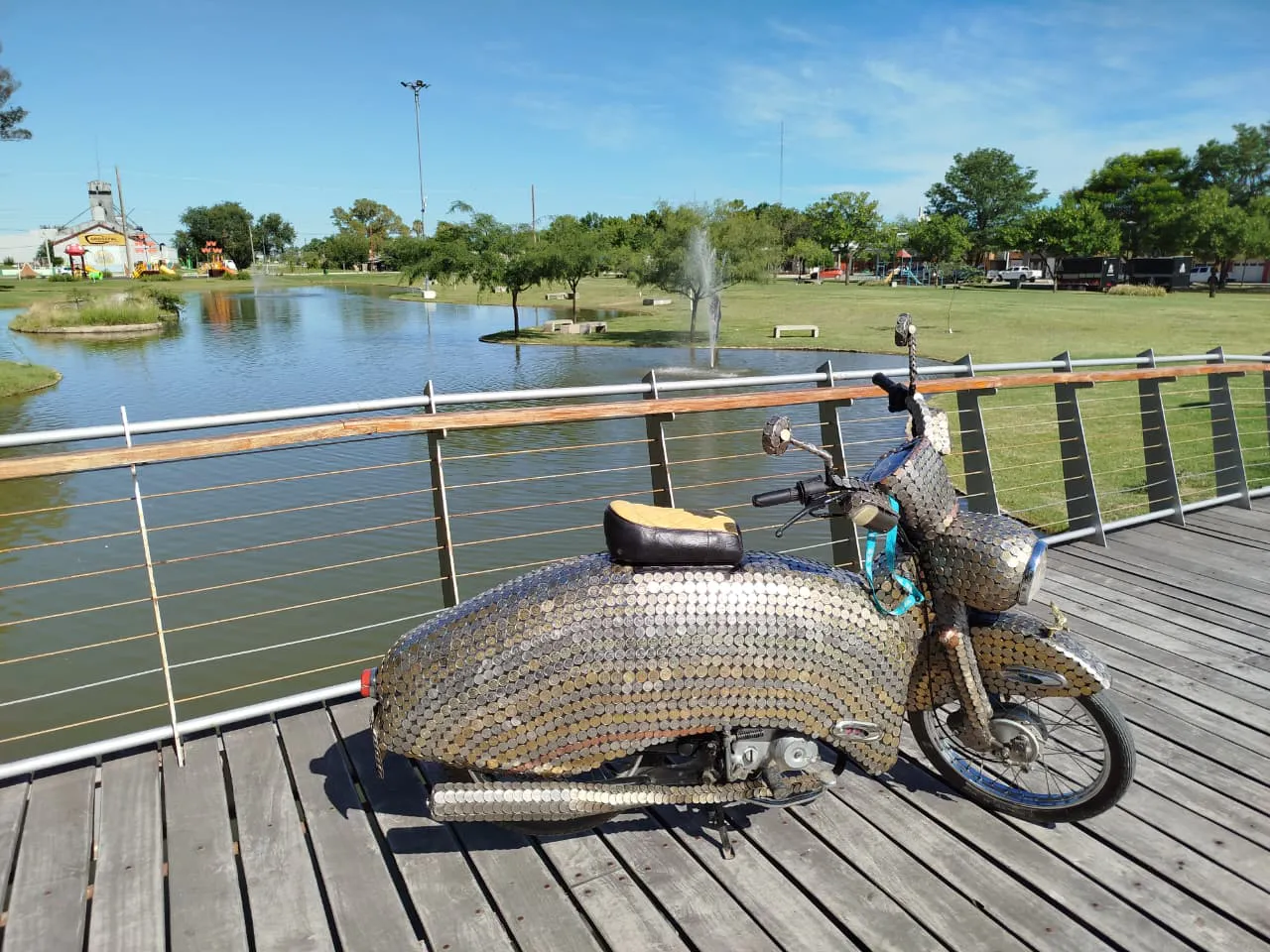 WhatsApp Image 2025-12-23 at 10.40.14moto monedas portsda2